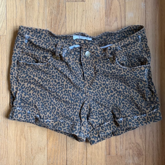 Forever 21 Leopard Denim Shorts - Picture 1 of 4
